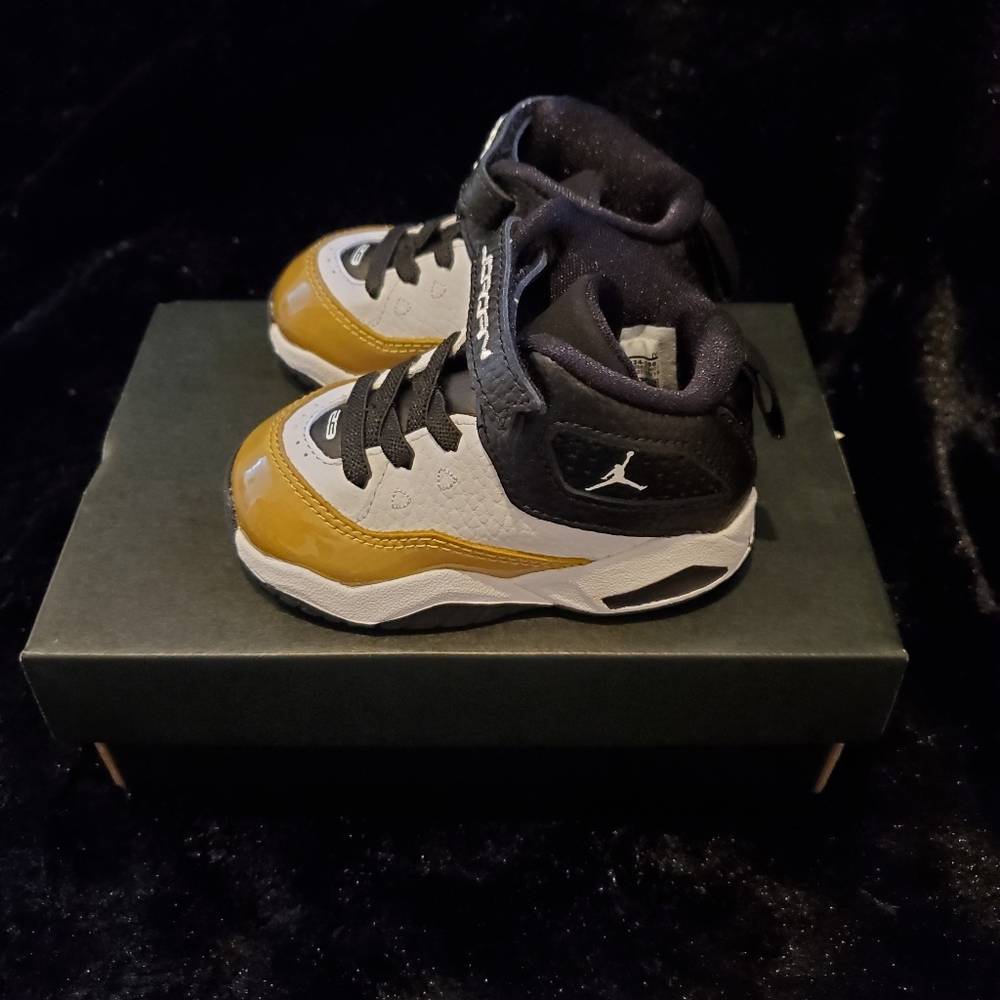 Air Jordan B'Loyal (TD) US youth size 4c